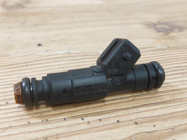 bontott FORD MONDEO II Porlasztó (1 db)