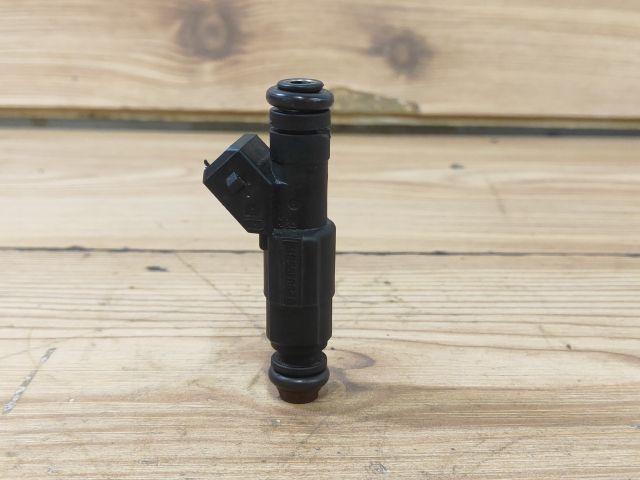 bontott FORD MONDEO II Porlasztó (1 db)