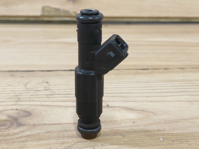 bontott FORD MONDEO II Porlasztó (1 db)