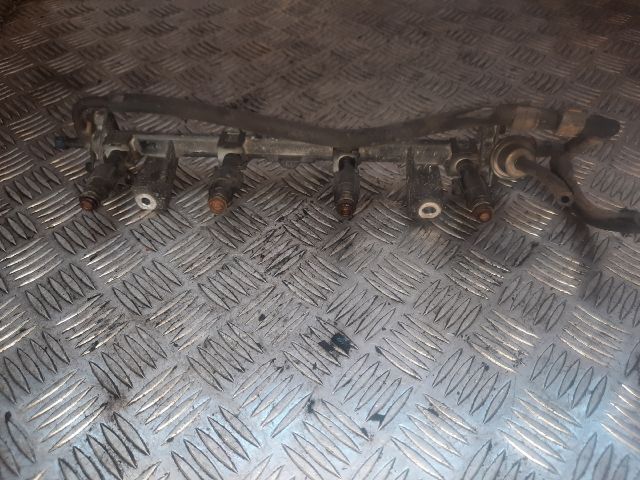 bontott FORD MONDEO II Porlasztó (1 db)