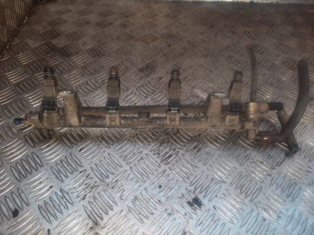 bontott FORD MONDEO II Porlasztó (1 db)