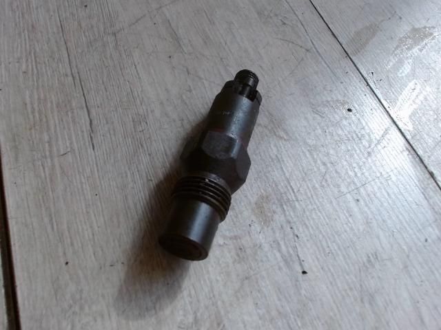 bontott FORD MONDEO II Porlasztó (1 db)