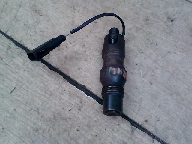 bontott FORD MONDEO II Porlasztó (1 db)