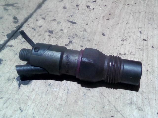 bontott FORD MONDEO II Porlasztó (1 db)