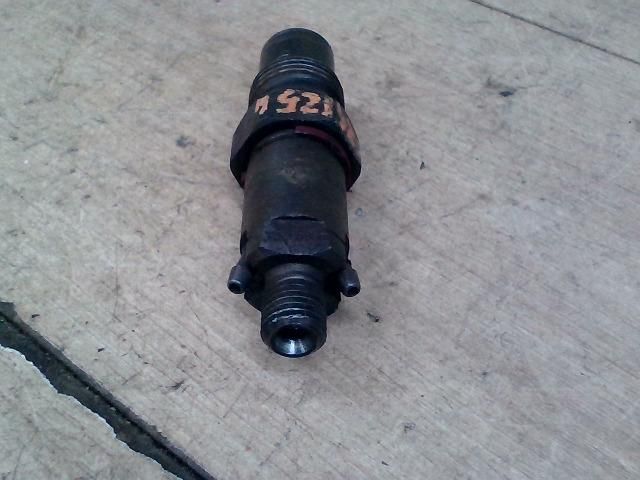 bontott FORD MONDEO II Porlasztó (1 db)