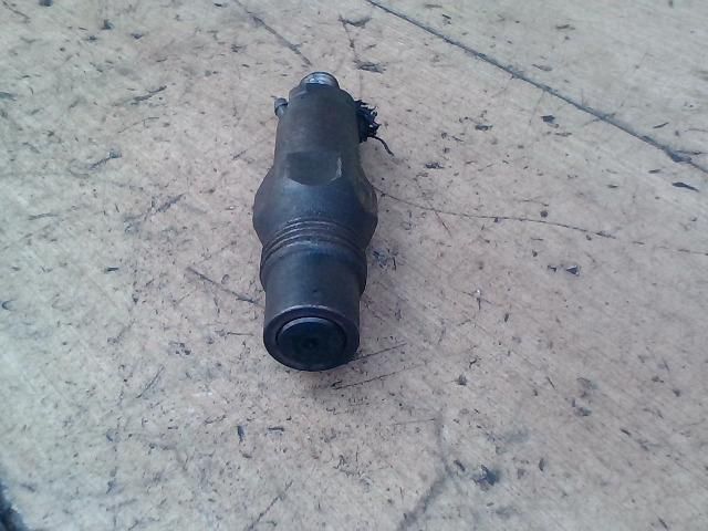 bontott FORD MONDEO II Porlasztó (1 db)