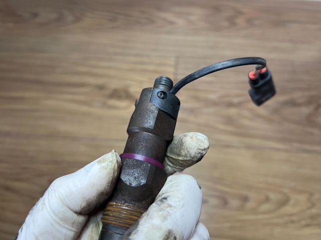 bontott FORD MONDEO II Porlasztó (1 db)