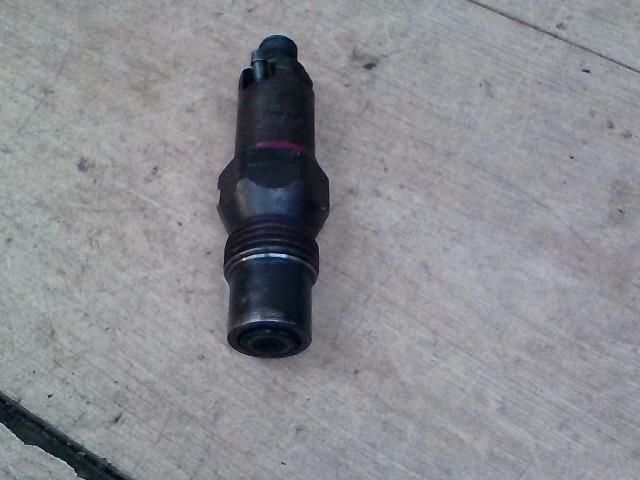 bontott FORD MONDEO II Porlasztó (1 db)