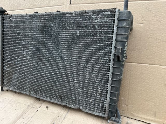 bontott FORD MONDEO II Vízhűtő Radiátor (Klímás)