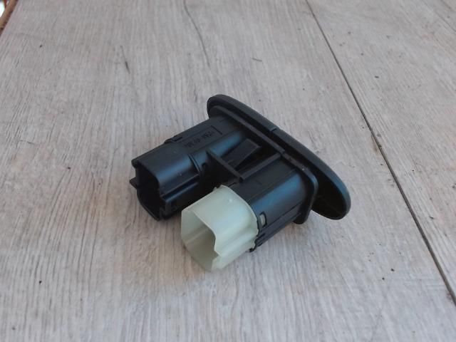 bontott FORD MONDEO II Ablakfűtés Kapcsoló