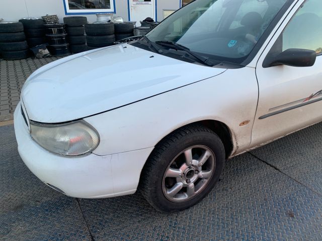 bontott FORD MONDEO II Bal első Ajtó (Részeivel)