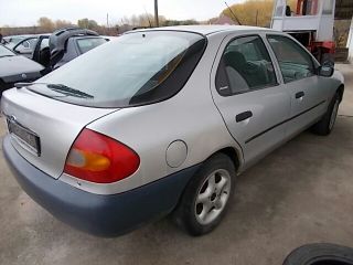 bontott FORD MONDEO II Bal első Felső Zsanér