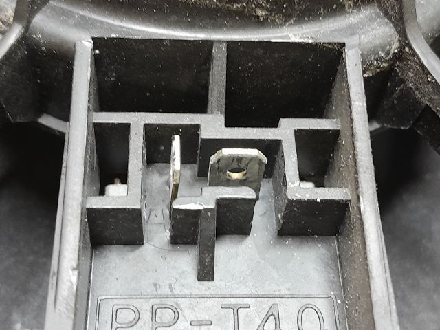 bontott FORD MONDEO II Bal első Hangszóró