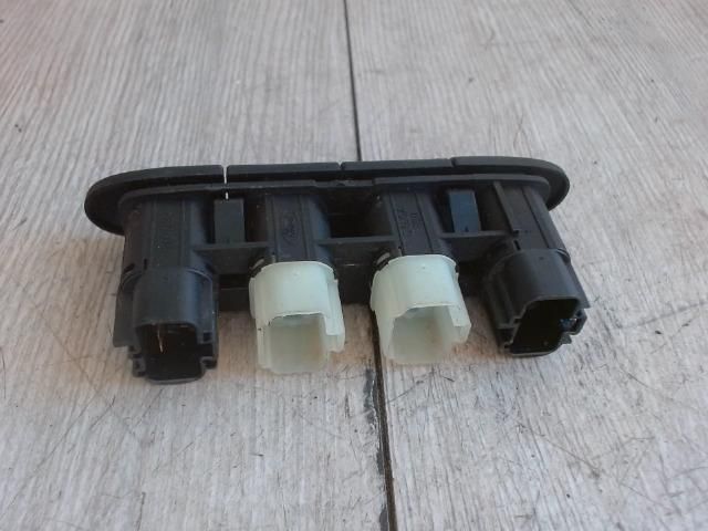 bontott FORD MONDEO II Bal első Ülésfűtés Kapcsoló