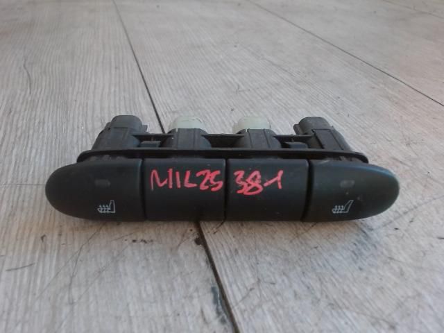 bontott FORD MONDEO II Bal első Ülésfűtés Kapcsoló