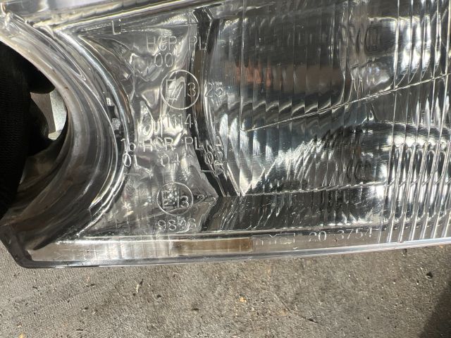 bontott FORD MONDEO II Bal Fényszóró