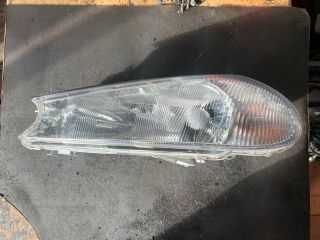 bontott FORD MONDEO II Bal Fényszóró
