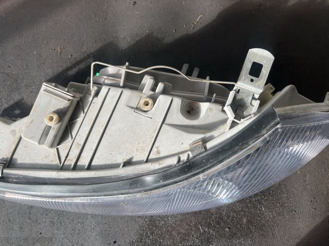 bontott FORD MONDEO II Bal Fényszóró