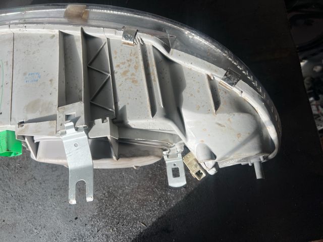 bontott FORD MONDEO II Bal Fényszóró