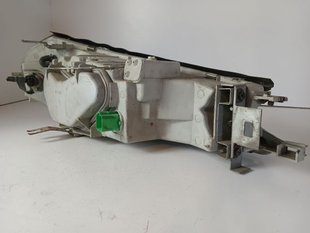 bontott FORD MONDEO II Bal Fényszóró