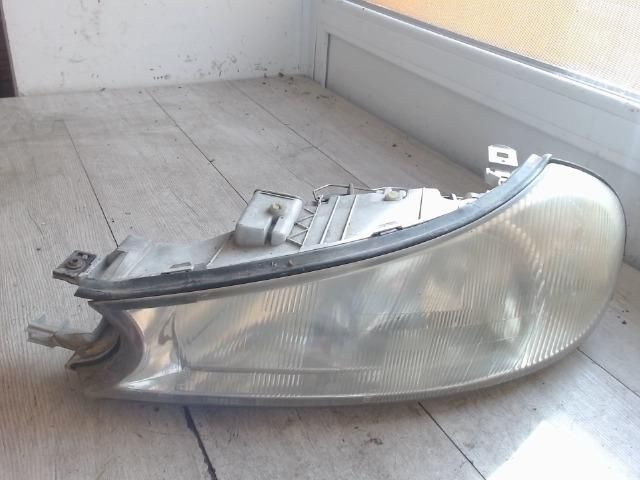 bontott FORD MONDEO II Bal Fényszóró