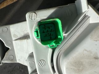 bontott FORD MONDEO II Bal Fényszóró