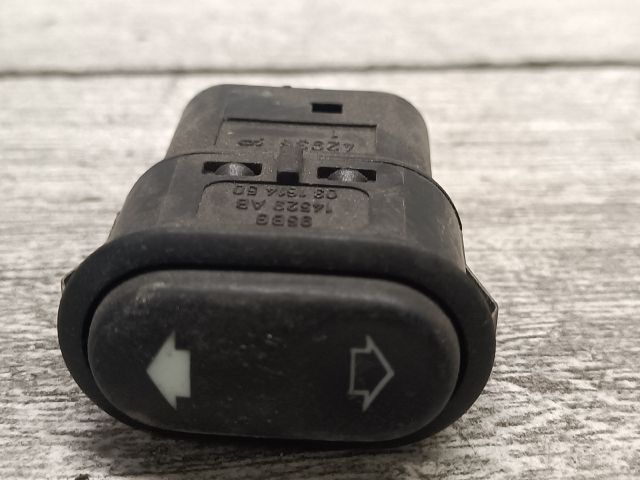 bontott FORD MONDEO II Bal hátsó Ablakemelő Kapcsoló