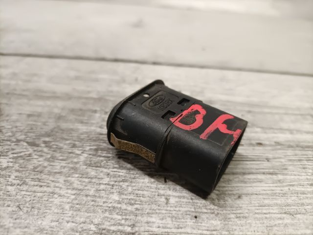 bontott FORD MONDEO II Bal hátsó Ablakemelő Kapcsoló