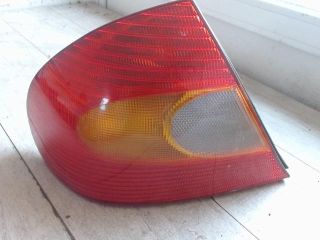 bontott FORD MONDEO II Bal Hátsó Lámpa