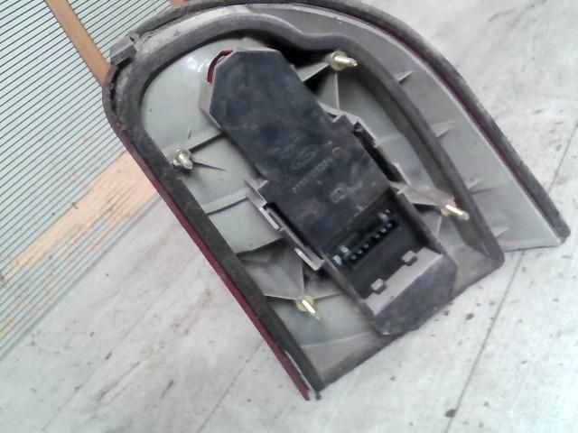 bontott FORD MONDEO II Bal Hátsó Lámpa