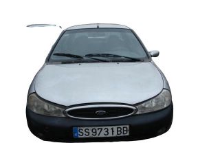 bontott FORD MONDEO II Csomagtér Nyitó Kar / Gomb