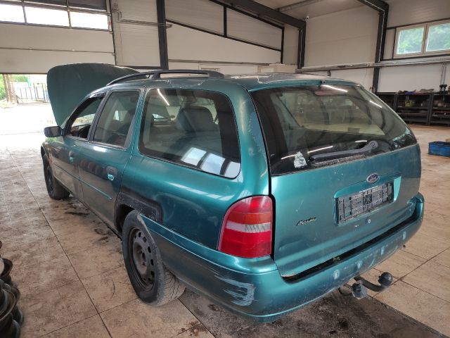 bontott FORD MONDEO II Csomagtérajtó Díszléc