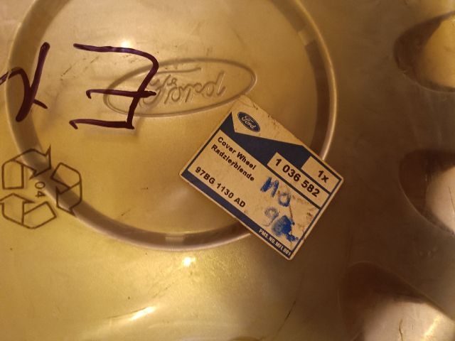 bontott FORD MONDEO II Dísztárcsa (1 db)