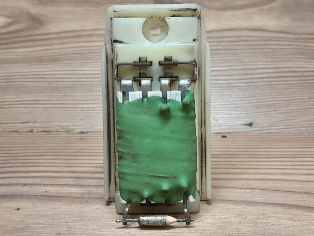 bontott FORD MONDEO II Előtét Ellenállás Fűtőmotor