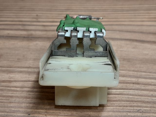 bontott FORD MONDEO II Előtét Ellenállás Fűtőmotor