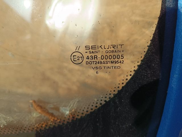 bontott FORD MONDEO II Első Szélvédő