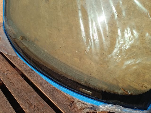 bontott FORD MONDEO II Első Szélvédő