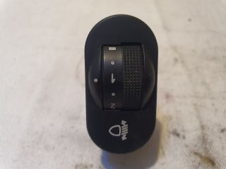 bontott FORD MONDEO II Fényszórómagasság Állító Kapcsoló