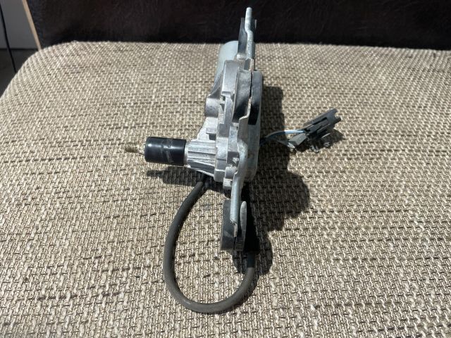 bontott FORD MONDEO II Hátsó Ablaktörlő Motor