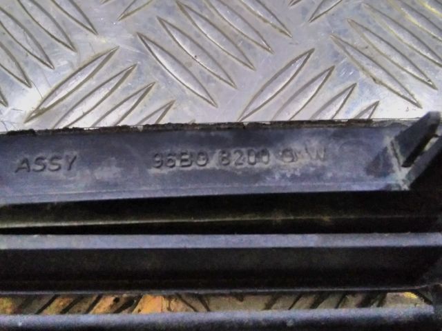 bontott FORD MONDEO II Hűtőrács