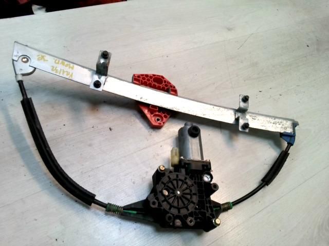 bontott FORD MONDEO II Jobb első Ablakemelő Szerkezet (Elektromos)