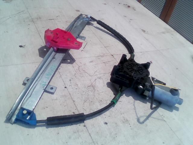 bontott FORD MONDEO II Jobb első Ablakemelő Szerkezet (Elektromos)