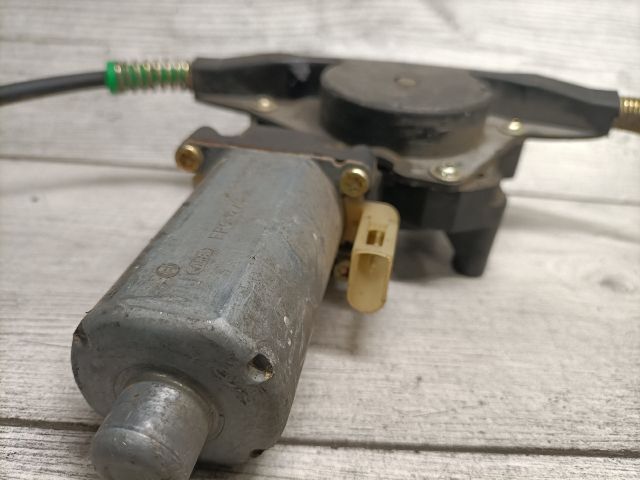 bontott FORD MONDEO II Jobb első Ablakemelő Szerkezet (Elektromos)