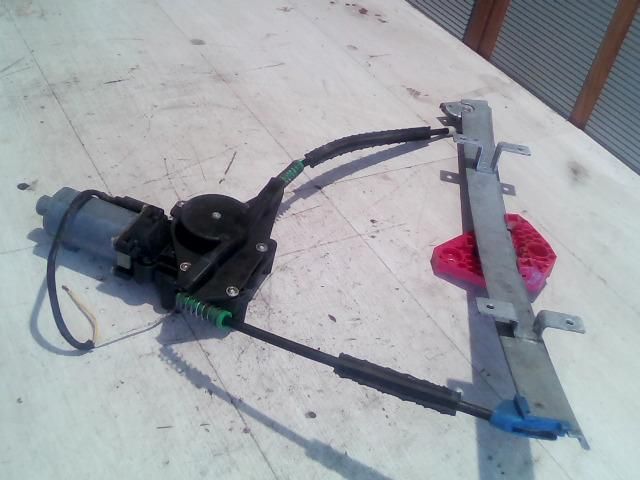 bontott FORD MONDEO II Jobb első Ablakemelő Szerkezet (Elektromos)