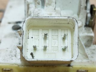 bontott FORD MONDEO II Jobb első Ajtózár