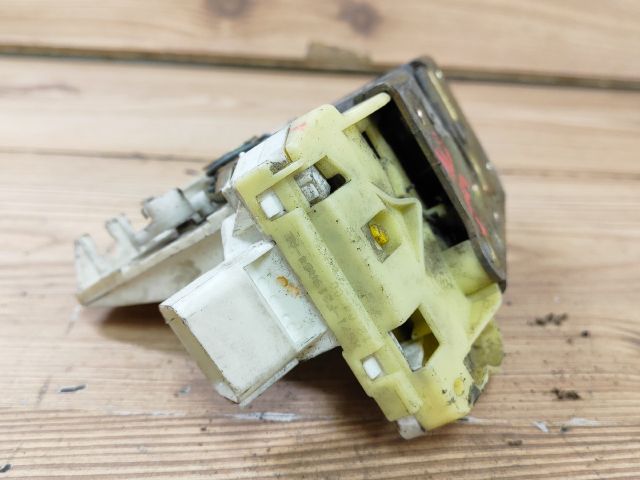 bontott FORD MONDEO II Jobb első Ajtózár