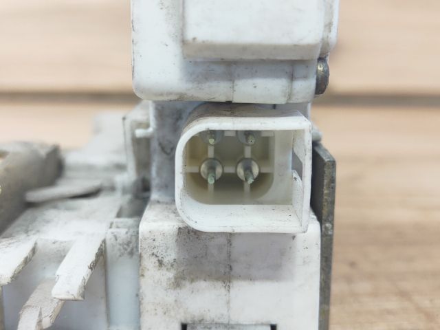 bontott FORD MONDEO II Jobb első Ajtózár