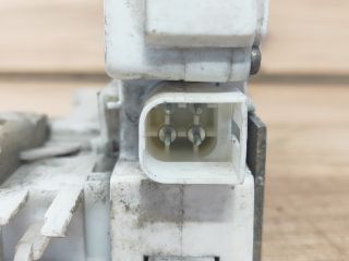 bontott FORD MONDEO II Jobb első Ajtózár