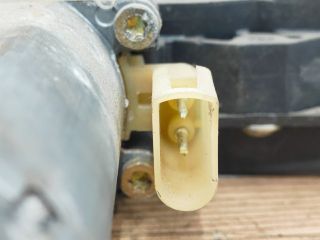 bontott FORD MONDEO II Jobb hátsó Ablakemelő Szerkezet (Elektromos)