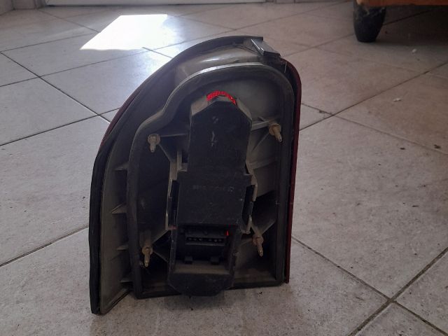 bontott FORD MONDEO II Jobb Külső Hátsó Lámpa